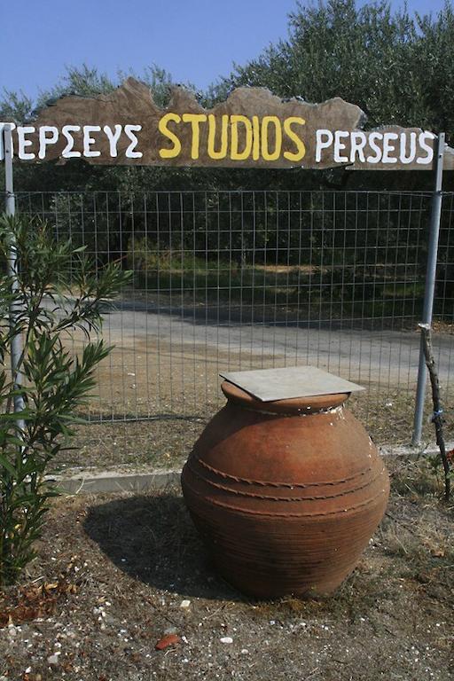 Perseus Studios Skala Rachoni  ภายนอก รูปภาพ